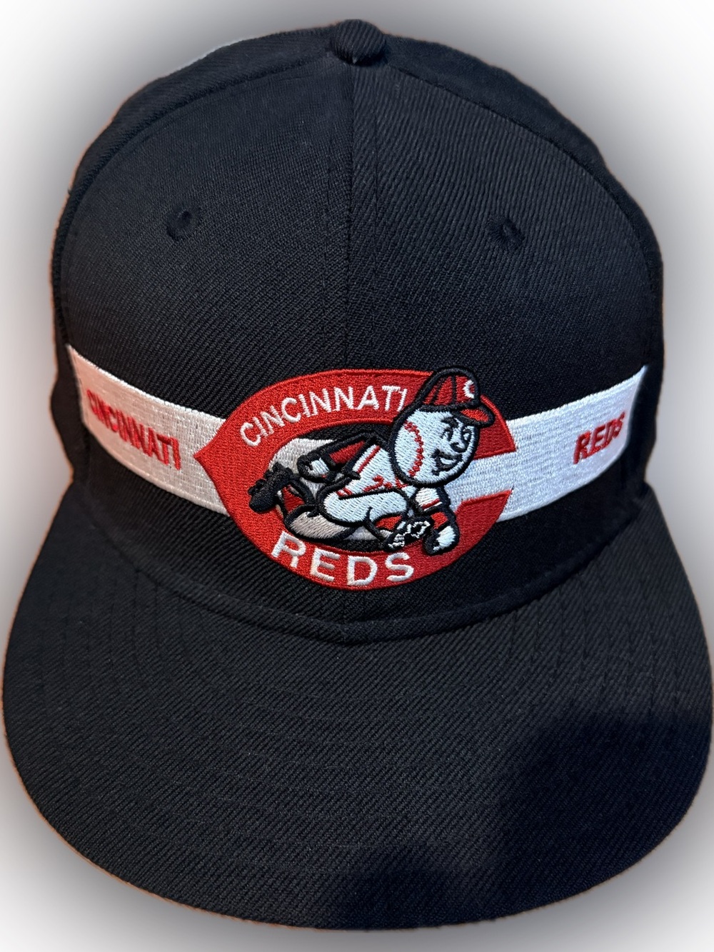 New Era Black Cincinnati Reds 9FIFTY Red & White Logo Snapback Hat